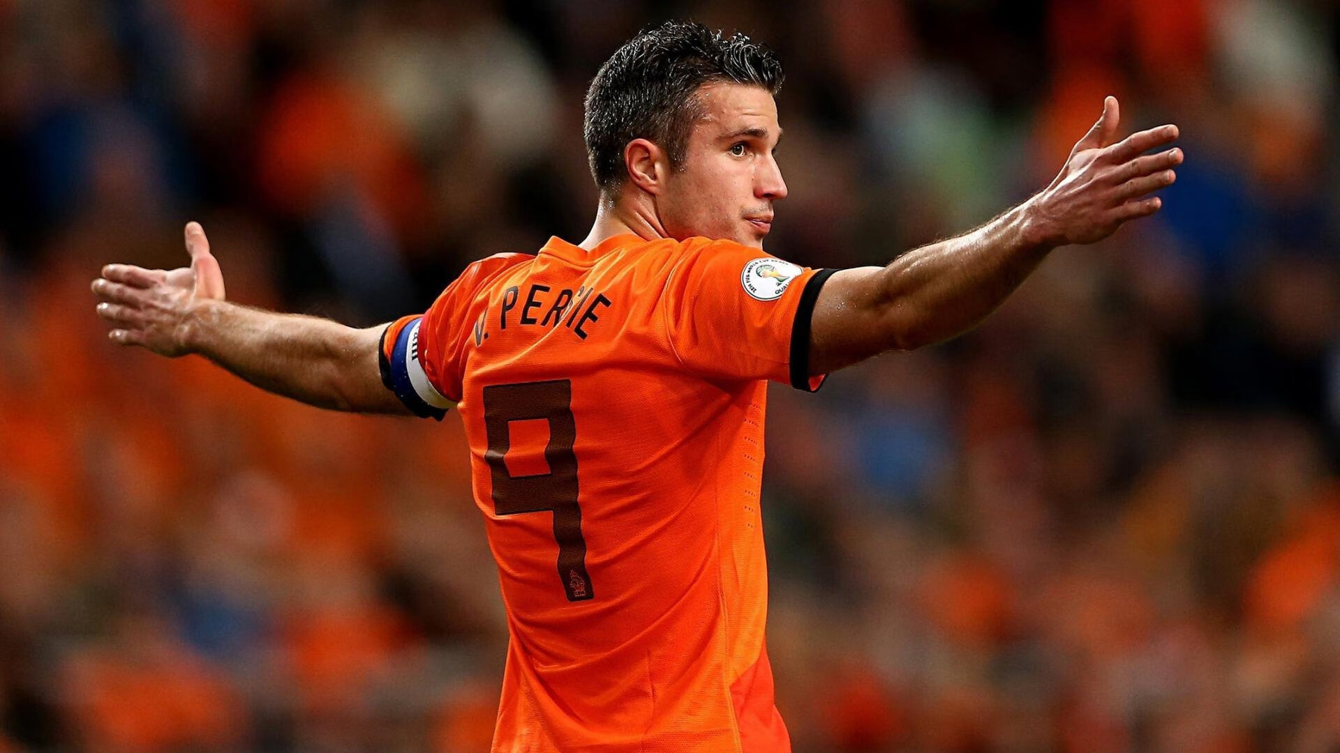 年轻教练崭露头角，战术革新引领新风向，年轻的教官是怎样的